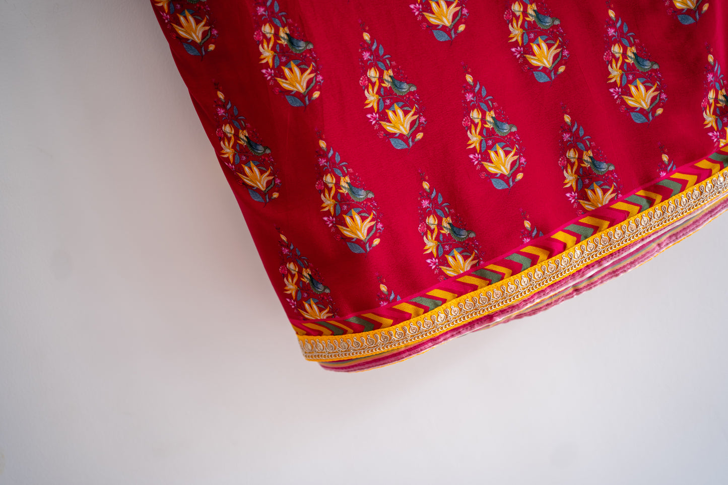 Bhavika Devarapalli Sarees, Floral print, Best Designer Saree, Designer Saree, top Indian Designer Saree, Indian Occasional & Festival wear saree, Best Designer Saree Collection, Red Saree, Printed Saree.