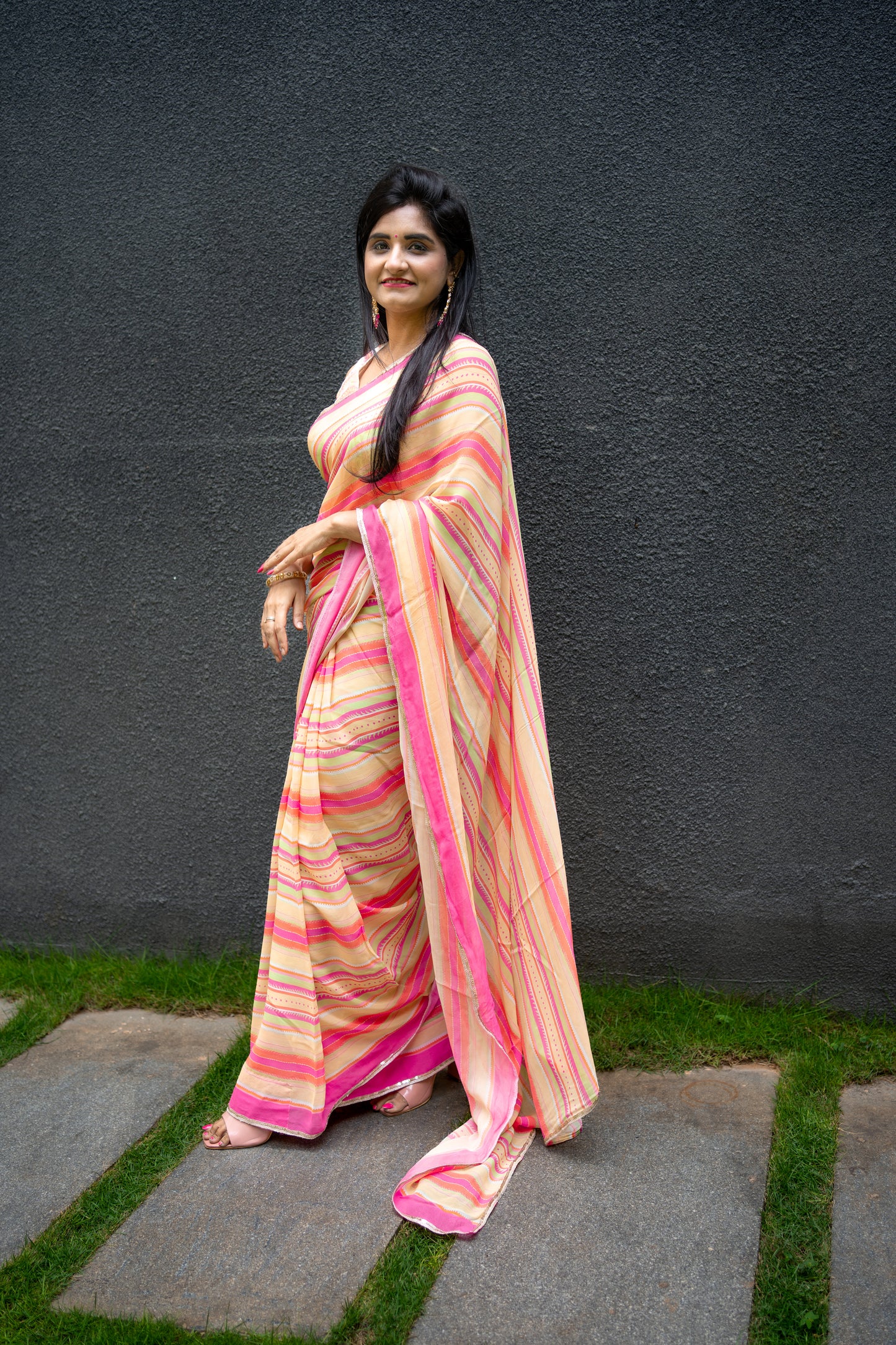 Bhavika Devarapalli Sarees, Floral print, Best Designer Saree, Designer Saree, top Indian Designer Saree, Indian Occasional & Festival wear saree, Best Designer Saree Collection, stripes Saree, Printed Saree.