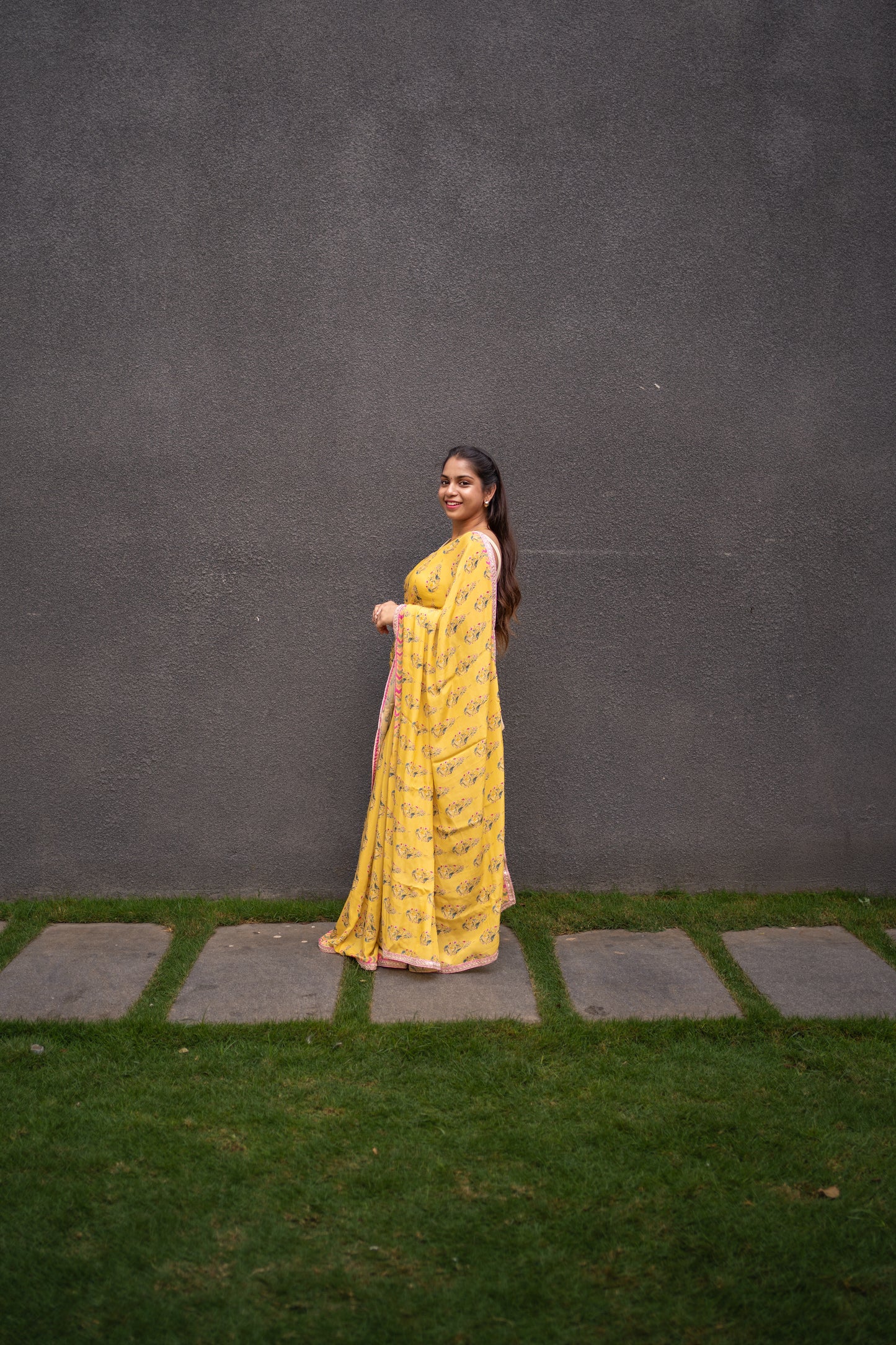 Bhavika Devarapalli Sarees, Floral print, Best Designer Saree, Designer Saree, top Indian Designer Saree, Indian Occasional & Festival wear saree, Best Designer Saree Collection, yellow Saree, Printed Saree.
