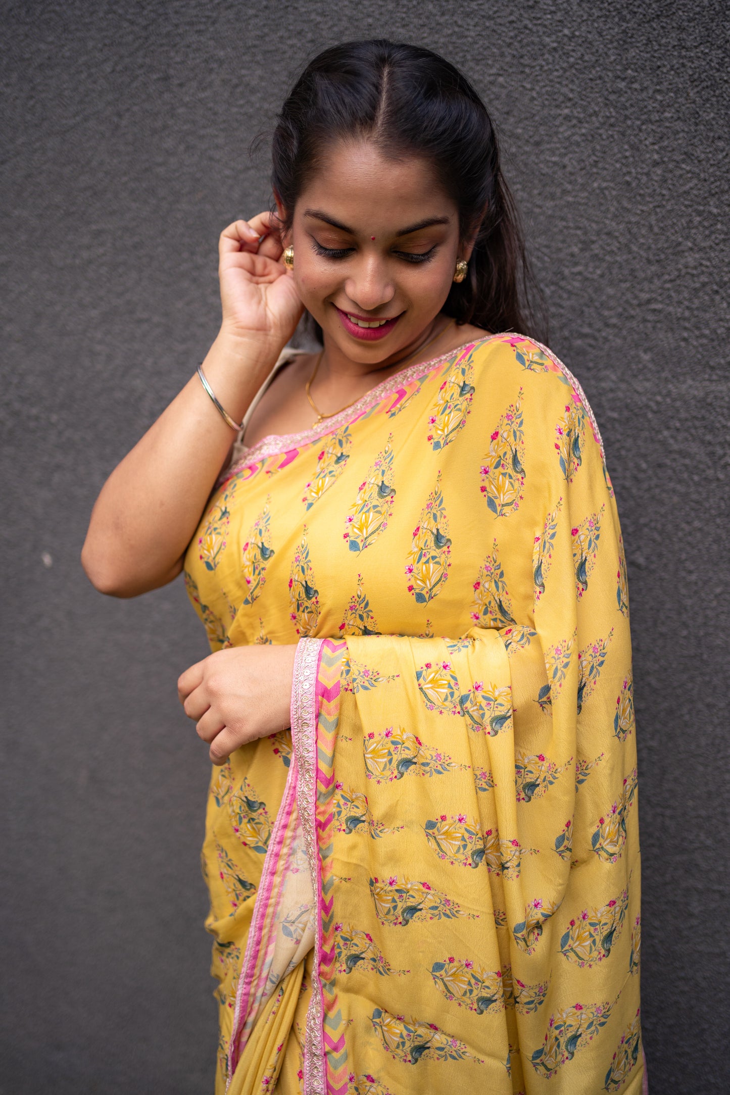 Bhavika Devarapalli Sarees, Floral print, Best Designer Saree, Designer Saree, top Indian Designer Saree, Indian Occasional & Festival wear saree, Best Designer Saree Collection, yellow Saree, Printed Saree.