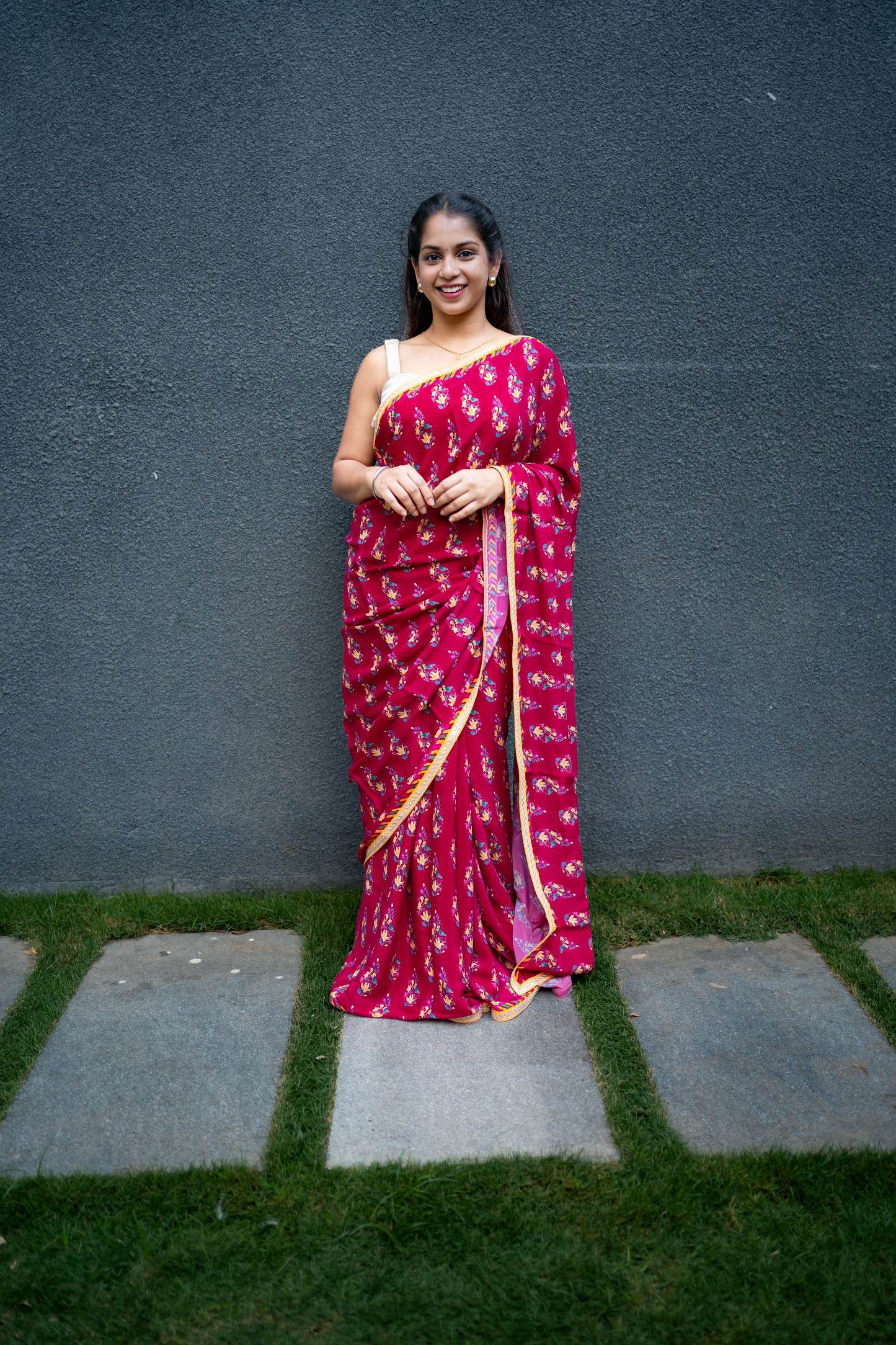 Bhavika Devarapalli Sarees, Floral print, Best Designer Saree, Designer Saree, top Indian Designer Saree, Indian Occasional & Festival wear saree, Best Designer Saree Collection, Red Saree, Printed Saree.