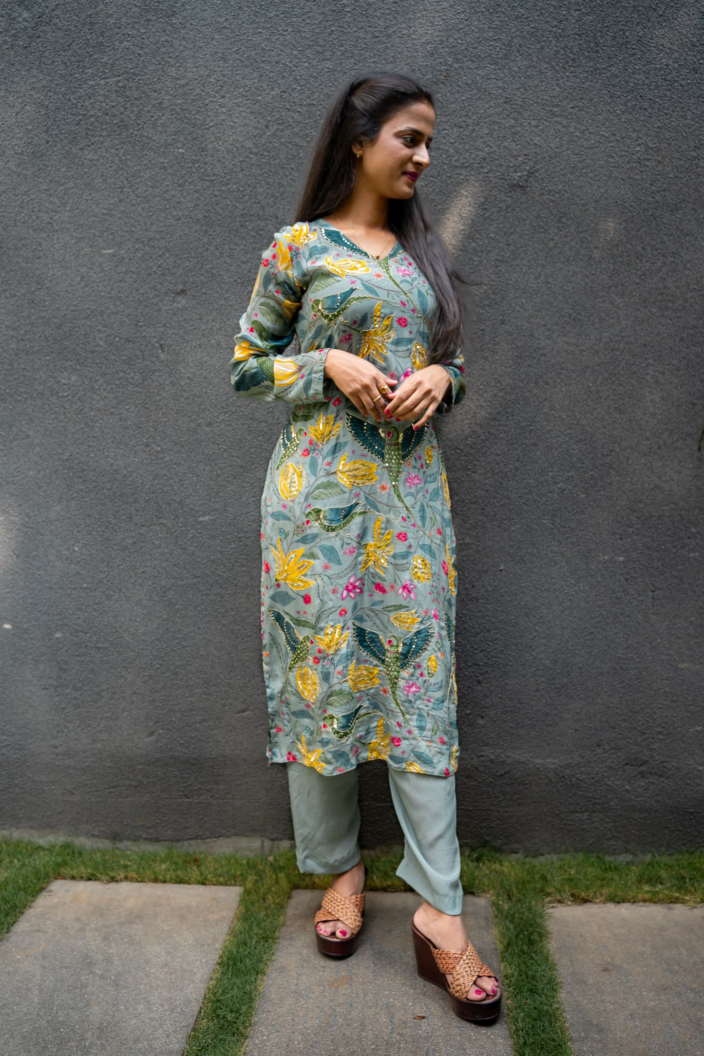 Bhavika Devarapalli Kurta set, Floral print, Designer Kurta sets, Best designer kurta set, Pastel Green Kurta set, top Indian Designer Kurta set, Anarkalis, Indian Occasional & Festival wear, Best Designer collection.