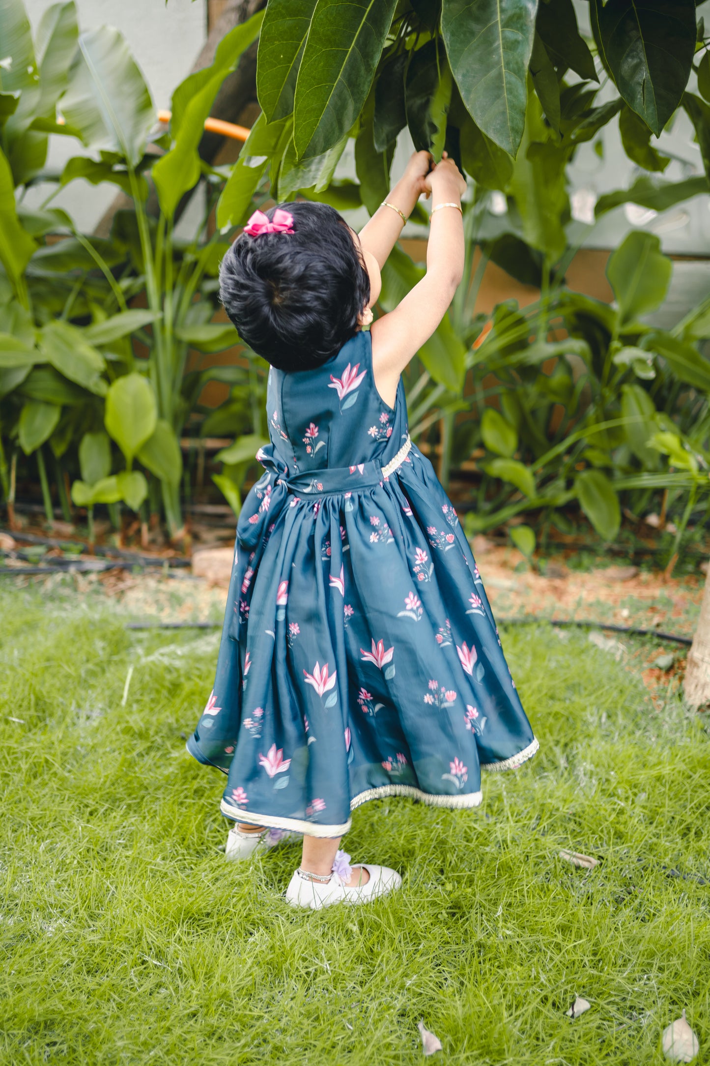 Bhavika Devarapalli Kurta set, Floral print, Designer Kurta sets, Best designer kurta set,green floral frock, top Indian Designer Kurta set, Anarkalis, Indian Occasional & Festival wear, Best Designer collection, kids frocks