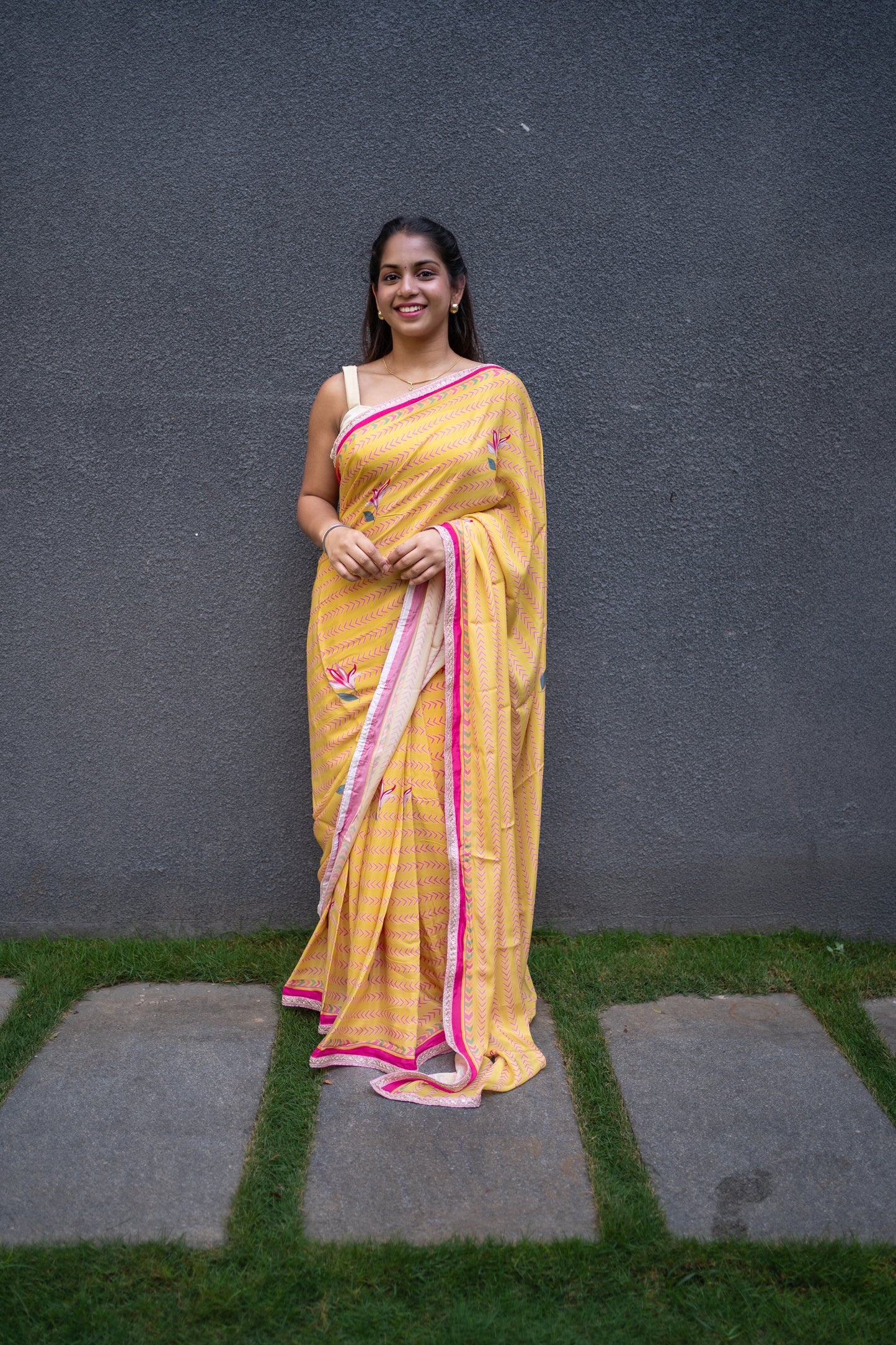 Bhavika Devarapalli Sarees, Floral print, Best Designer Saree, Designer Saree, top Indian Designer Saree, Indian Occasional & Festival wear saree, Best Designer Saree Collection, yellow Saree, Printed Saree.