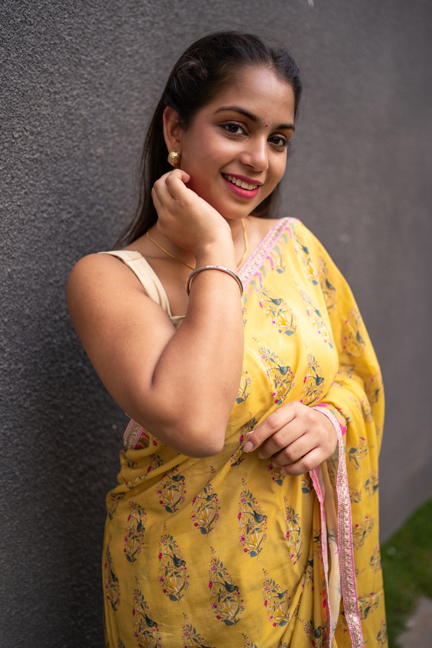 Bhavika Devarapalli Sarees, Floral print, Best Designer Saree, Designer Saree, top Indian Designer Saree, Indian Occasional & Festival wear saree, Best Designer Saree Collection, yellow Saree, Printed Saree.